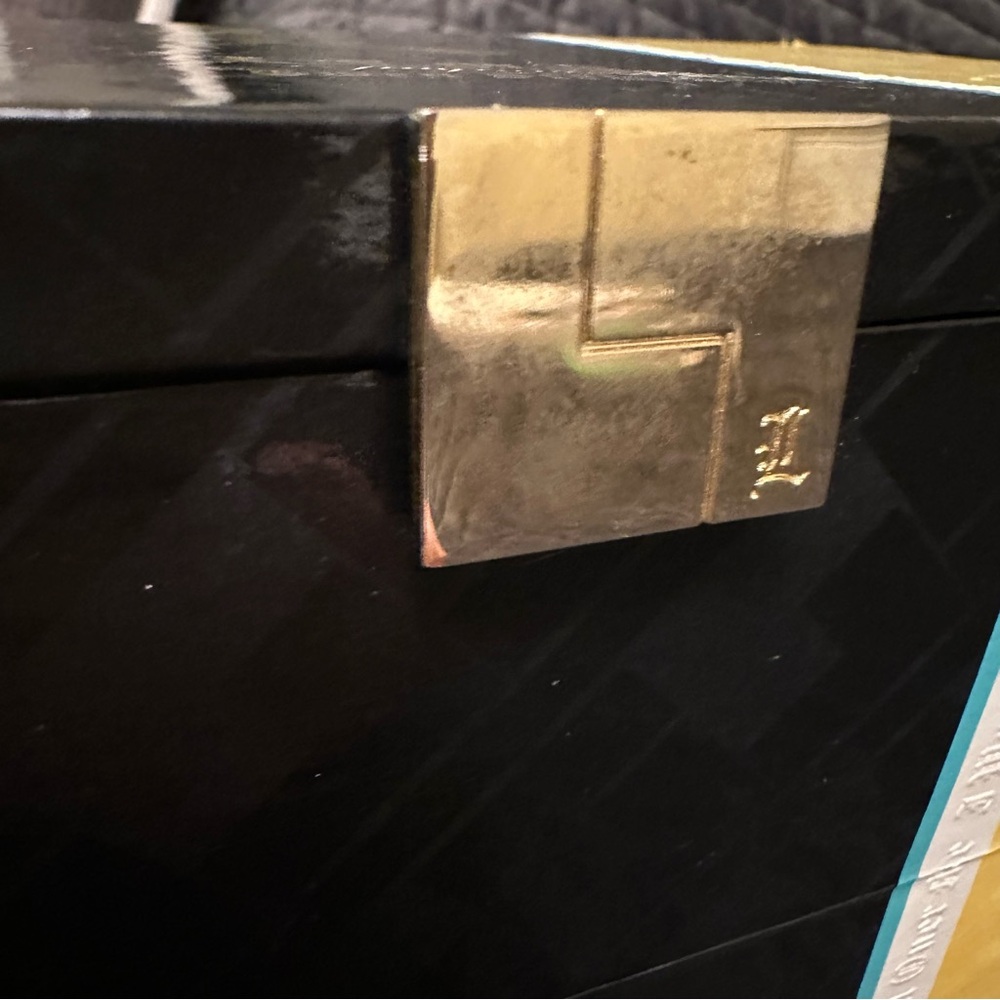 ⭐️ L.A.M.B. Gold and Black Fragrance Box with Teal Interior - Picture 5 of 16